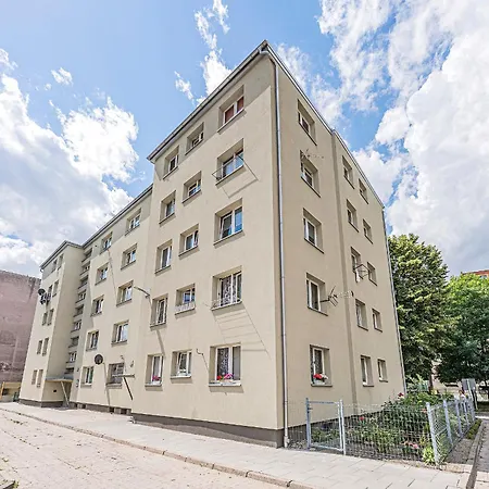 Hello So Close Apartman