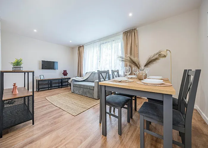 Apartman Hello So Close *