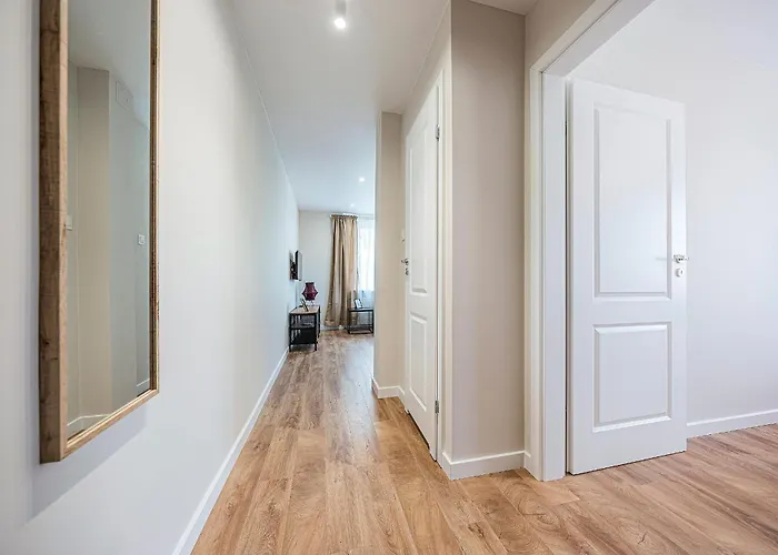 Hello So Close Apartman