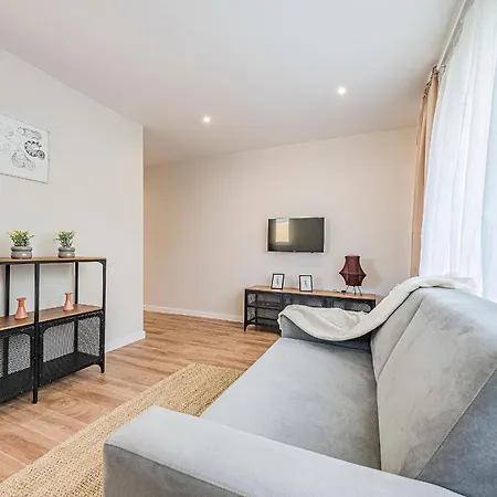 Apartment Hello So Close